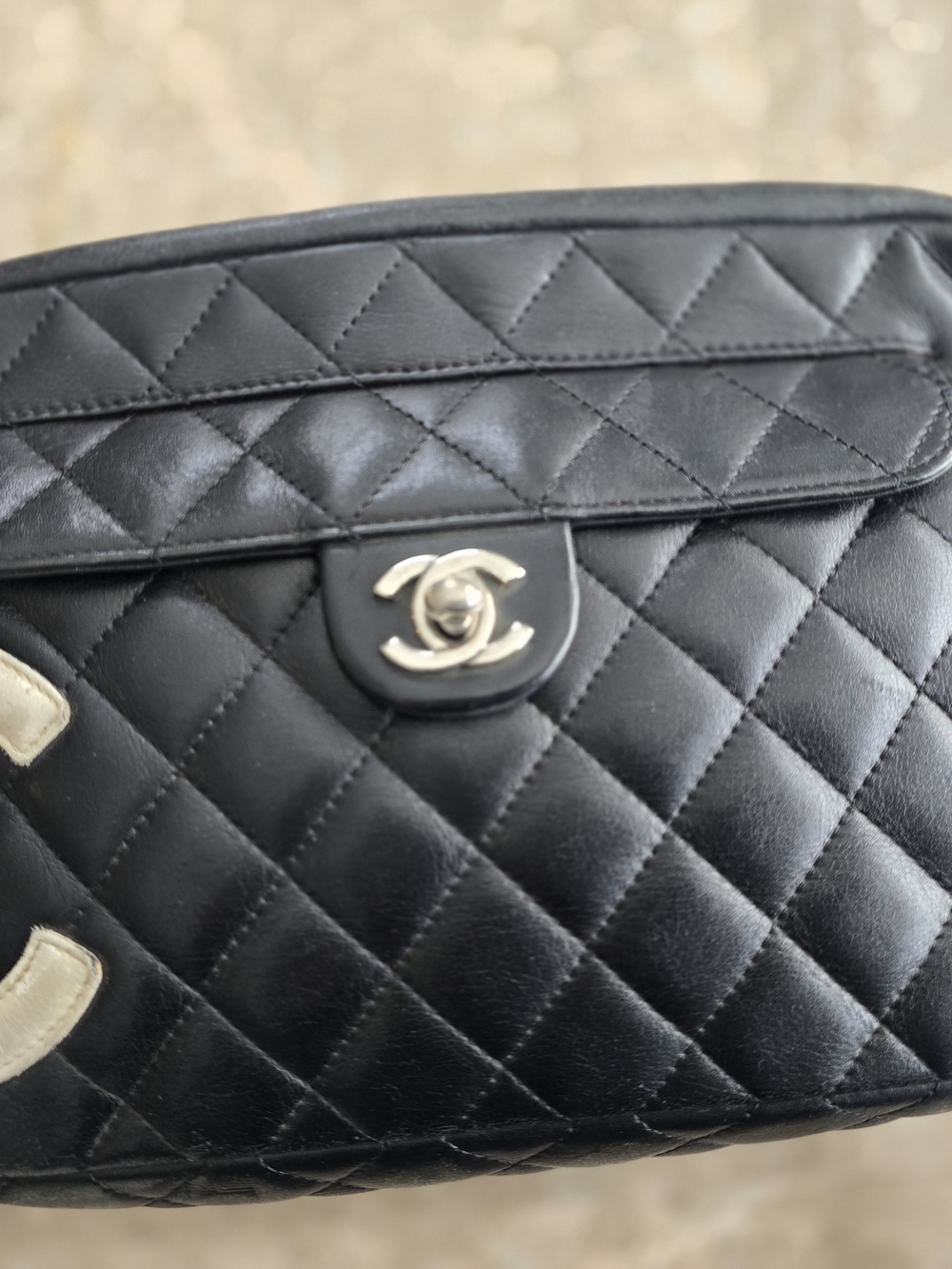 Vintage CHANEL Cambon Shoulder Bag White And Black CC - Picture 2 of 10